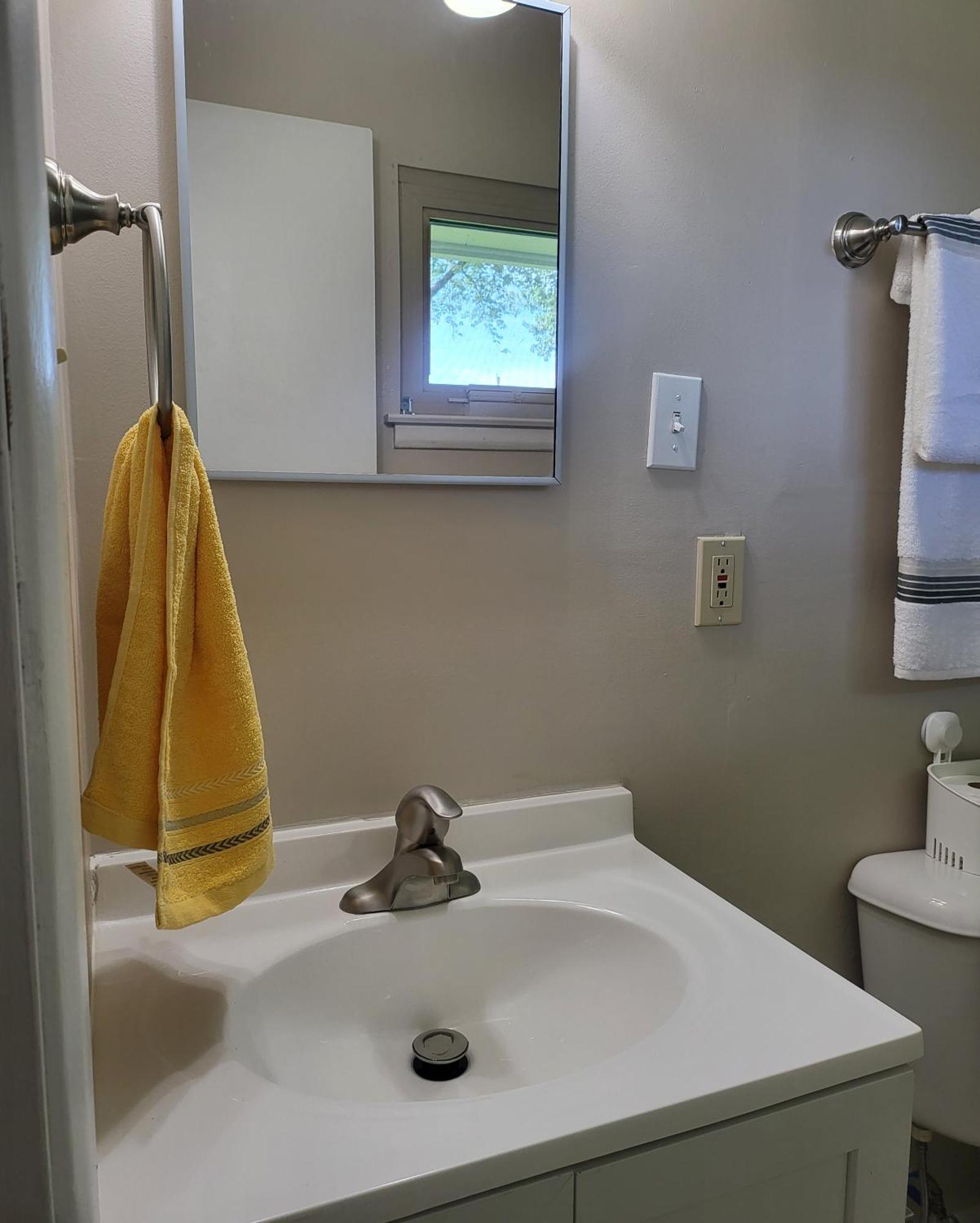 Private One Bedroom And Walk In Bathroom Unit, 2 Min From Osu, Free Parking, Wi-Fi, Ac, Washer And Dryer, Expocenter, Riverside Methodist Hospital Columbus Exterior photo